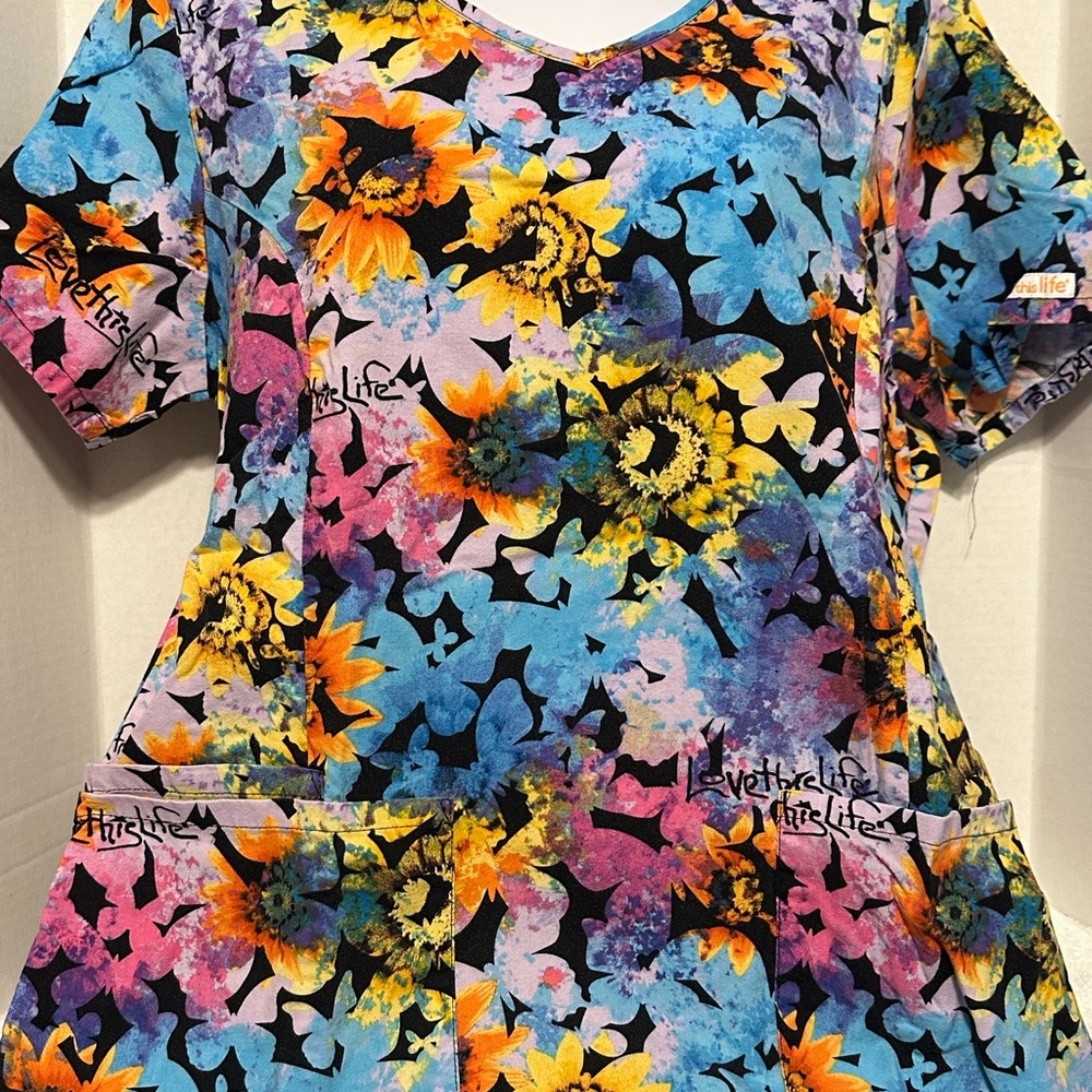 Love this life women’s scrub top